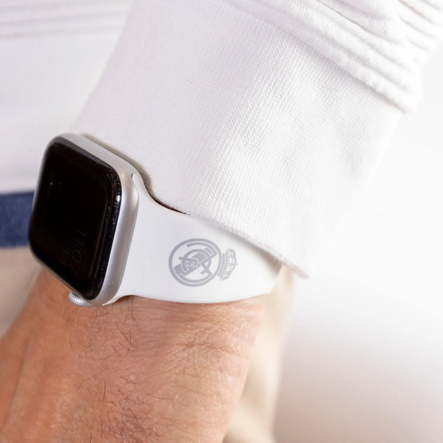 Friendly License S.L. Apple Watch 42/44 mm Strap White^ Electronics