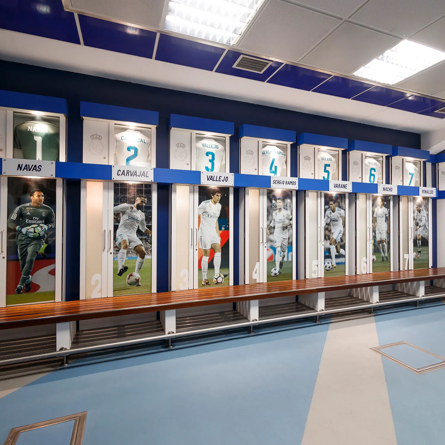 Pursuit 3 Santiago Bernabéu Stadium Real Madrid Locker Room Piece – Brown Wood Teak^ Back To School|Memorabilia